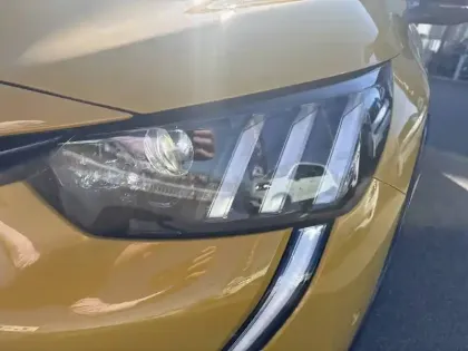 Photo 15 Peugeot 208  PureTech 100 S&S EAT8