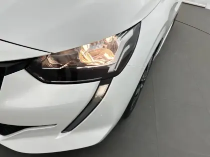 Photo 65 Peugeot 208  PureTech 75 S&S BVM5