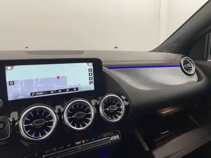 Photo 24 Mercedes EQA  250