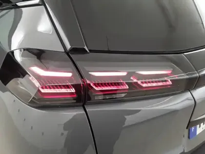 Photo 16 Peugeot 2008  Hybrid 145 e-DCS6