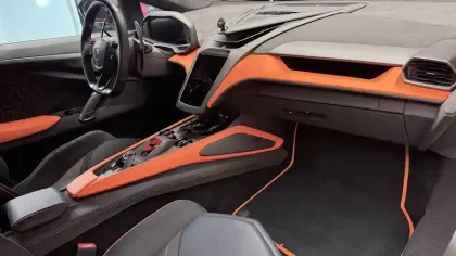 Photo 18 Lamborghini Revuelto  6.5 V12 1015