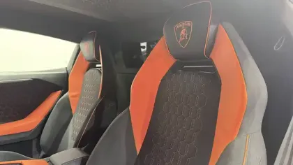 Photo 36 Lamborghini Revuelto  6.5 V12 1015