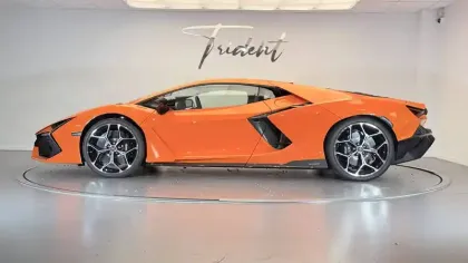 Photo 28 Lamborghini Revuelto  6.5 V12 1015