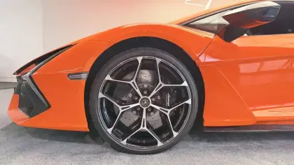 Photo 50 Lamborghini Revuelto  6.5 V12 1015