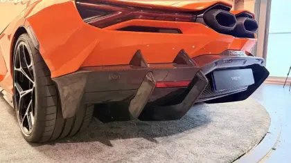 Photo 56 Lamborghini Revuelto  6.5 V12 1015