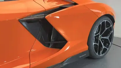 Photo 32 Lamborghini Revuelto  6.5 V12 1015