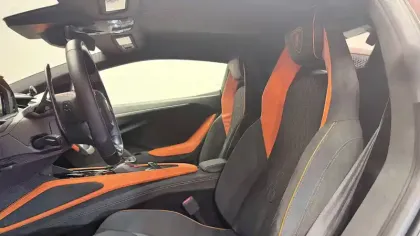 Photo 16 Lamborghini Revuelto  6.5 V12 1015