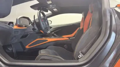 Photo 38 Lamborghini Revuelto  6.5 V12 1015