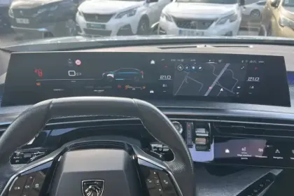 Photo 15 Peugeot 3008  Hybrid 136 e-DCS6