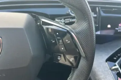 Photo 16 Peugeot 3008  Hybrid 136 e-DCS6