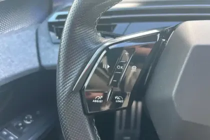 Photo 17 Peugeot 3008  Hybrid 136 e-DCS6