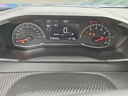 Photo 9 Peugeot 2008  PureTech 100 S&S BVM6