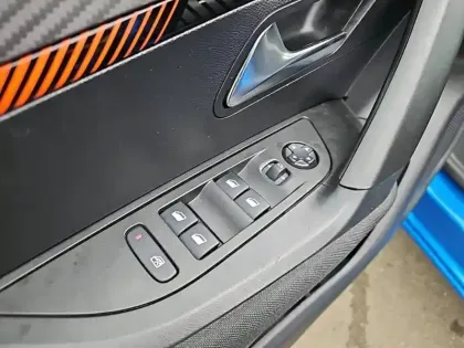 Photo 14 Peugeot 2008  PureTech 100 S&S BVM6