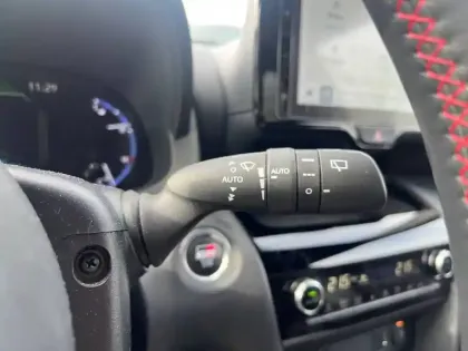 Photo 100 Toyota Yaris  Cross Hybride 116h 2WD