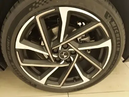 Photo 85 DS DS 9  Hybride E-Tense 225