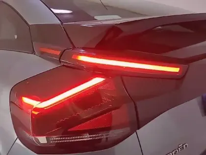 Photo 16 Citroën C4  PureTech 130 S&S EAT8