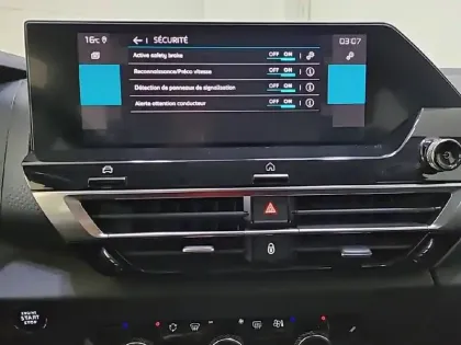 Photo 21 Citroën C4  PureTech 130 S&S EAT8