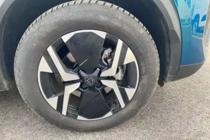 Photo 13 Peugeot 2008  Hybrid 145 e-DCS6