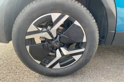 Photo 14 Peugeot 2008  Hybrid 145 e-DCS6