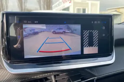 Photo 20 Peugeot 2008  Hybrid 145 e-DCS6