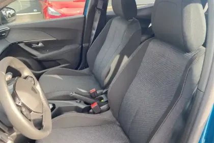 Photo 9 Peugeot 2008  Hybrid 145 e-DCS6