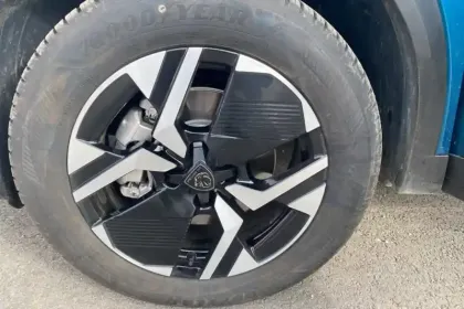 Photo 12 Peugeot 2008  Hybrid 145 e-DCS6