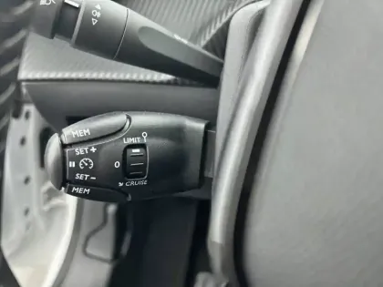 Photo 72 Peugeot 208  PureTech 75 S&S BVM5