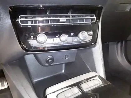 Photo 14 Opel Mokka  Electrique 136 ch & Batterie 50 kWh