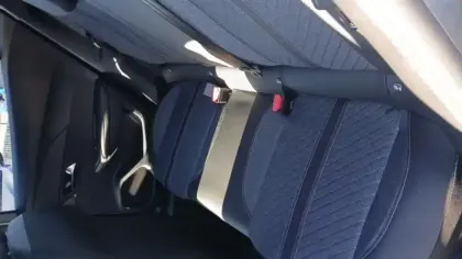 Photo 10 Peugeot 2008  Hybrid 145 e-DCS6