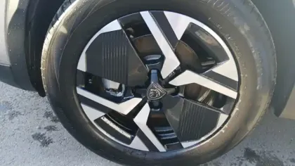 Photo 12 Peugeot 2008  Hybrid 145 e-DCS6