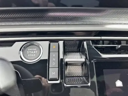 Photo 13 Peugeot 3008  Hybrid 145 e-DCS6