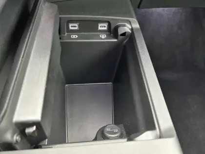 Photo 35 Peugeot 3008  Hybrid 145 e-DCS6