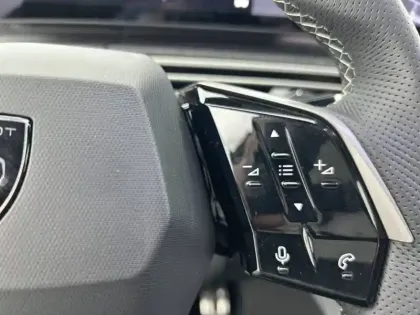 Photo 30 Peugeot 3008  Hybrid 145 e-DCS6