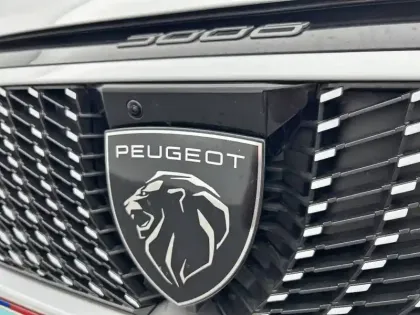 Photo 14 Peugeot 3008  Hybrid 145 e-DCS6