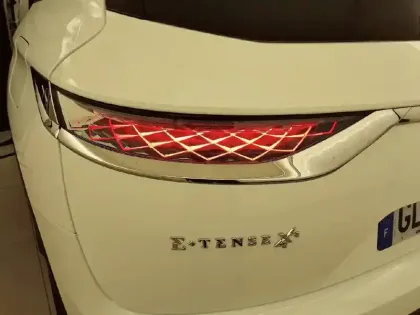 Photo 85 DS DS 7 DS7 Crossback Hybride E-Tense 300 EAT8 4x4
