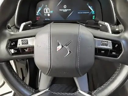 Photo 8 DS DS 7 DS7 Crossback Hybride E-Tense 300 EAT8 4x4