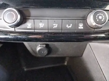 Photo 24 Opel Corsa  1.2 75 ch BVM5