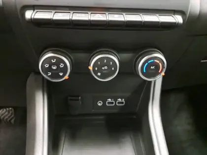 Photo 35 Renault Captur  TCe 90