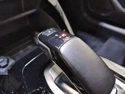 Photo 13 Peugeot 208  Electrique 50 kWh 136ch