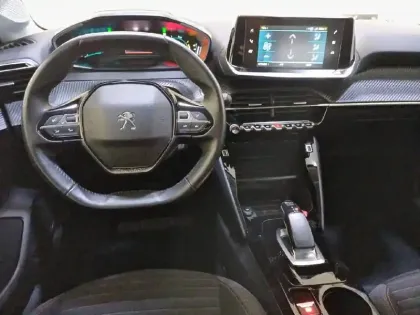 Photo 7 Peugeot 208  Electrique 50 kWh 136ch