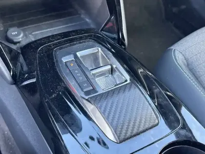 Photo 13 Peugeot 2008 Gén. II Ph1 NG Allure Pack 5