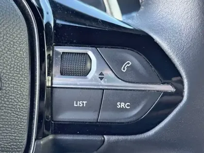 Photo 17 Peugeot 2008 Gén. II Ph1 NG Allure Pack 5