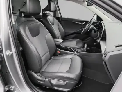 Photo 8 Kia Niro  1.6 GDi 138 ch HEV DCT6