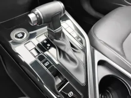 Photo 16 Kia Niro  1.6 GDi 138 ch HEV DCT6