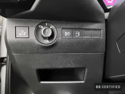 Photo 23 DS DS 7 DS7 Crossback Hybride E-Tense 225 EAT8