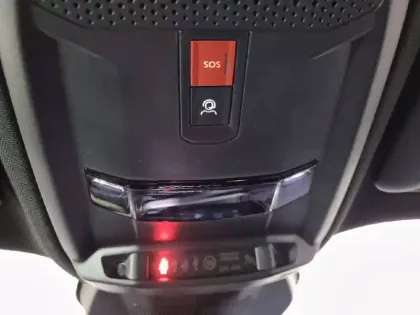 Photo 87 Peugeot 2008  Hybrid 145 e-DCS6