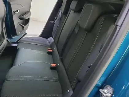 Photo 11 Peugeot 2008 Gén. II Ph2 GT 5