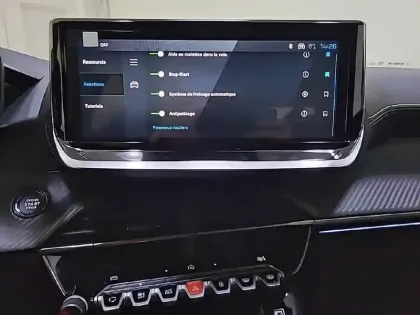 Photo 83 Peugeot 2008  Hybrid 145 e-DCS6