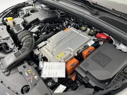 Photo 21 Renault Clio  E-Tech full hybrid 145 ch GSR2