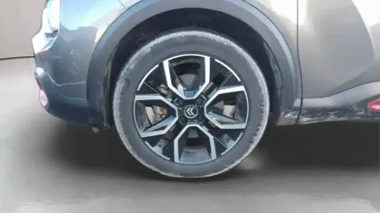 Photo 10 Citroën C4 e- 136 ch Automatique